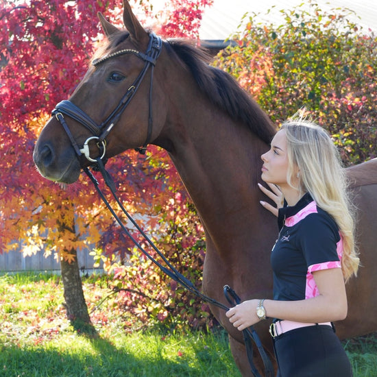 Coupe ajustée et design sportif sur top technique d'équitation Vengoh Daisy Pink Rose